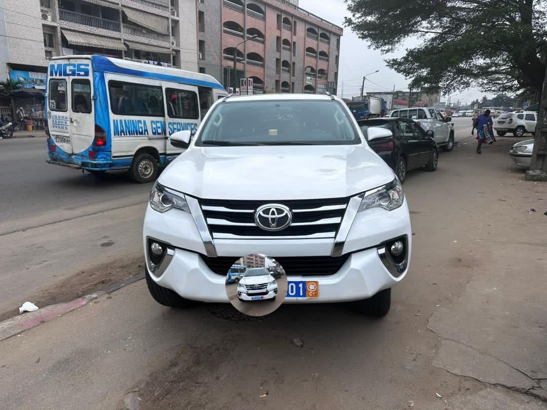 TOYOTA FORTUNER 