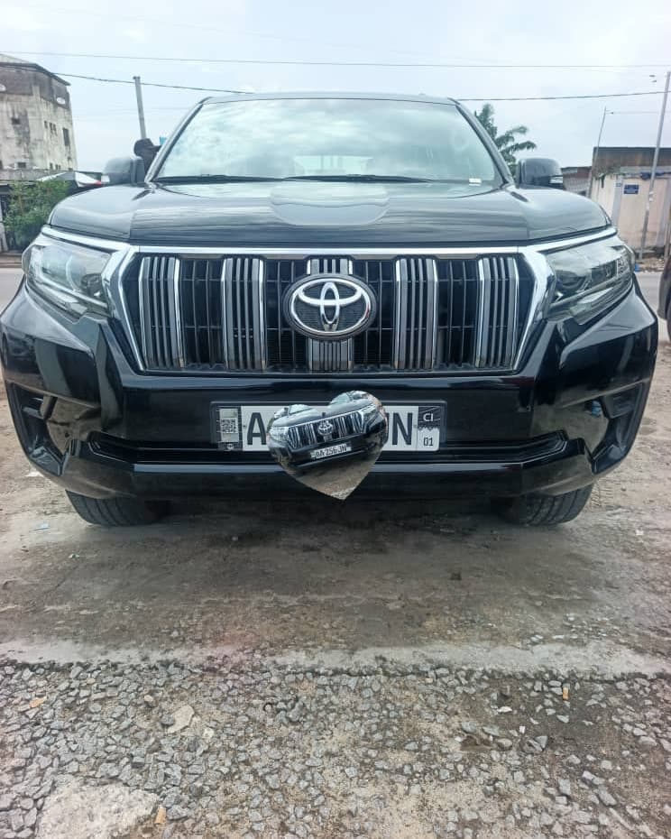 TOYOTA LAND CRUISER PRADO VXR