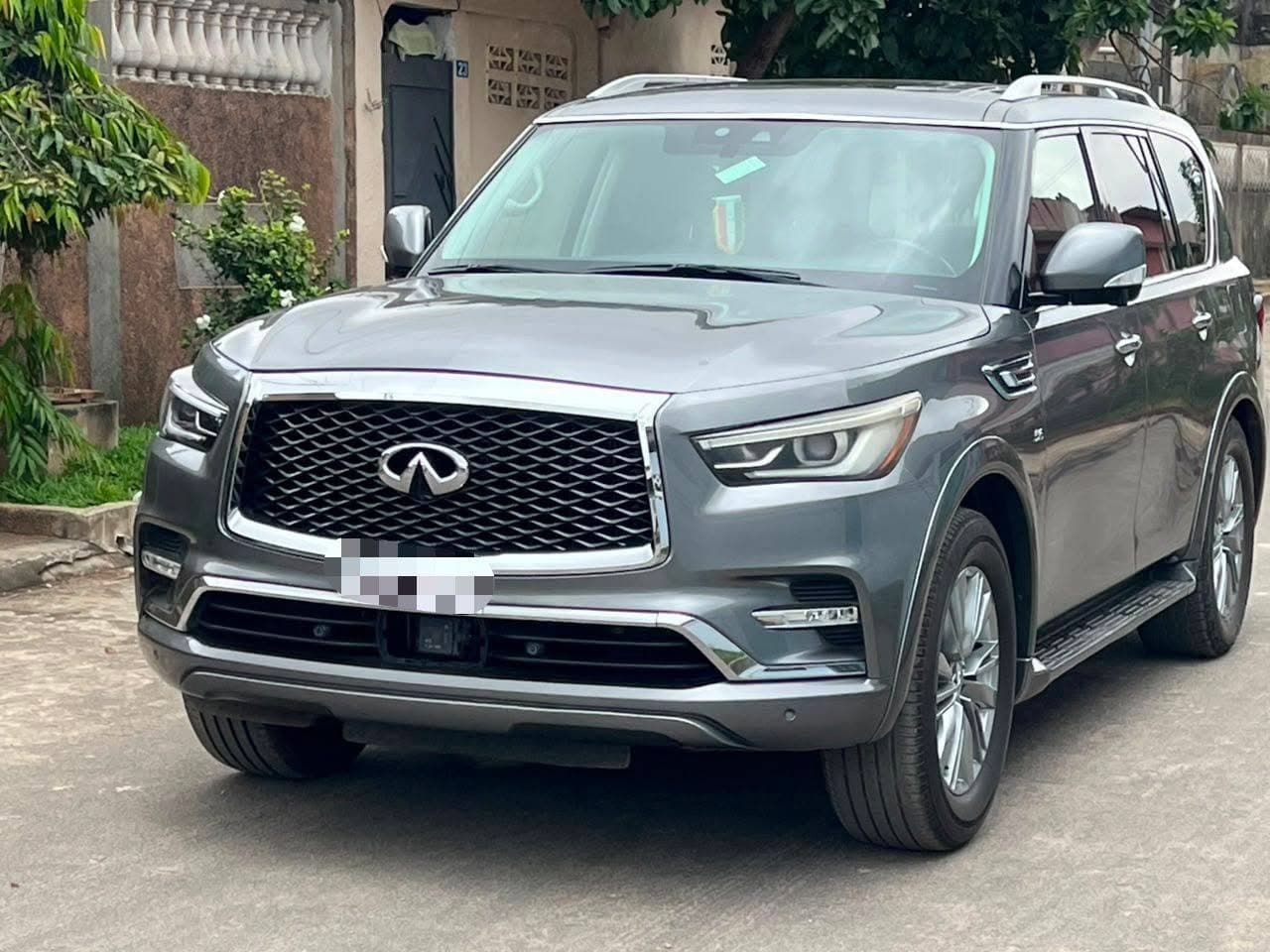  INFINITI QX80 